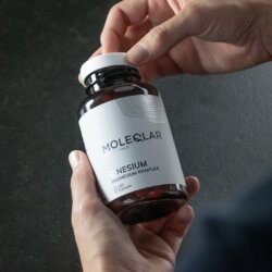 QNESIUM ist ein innovativer Magnesiumkomplex mit vier verschiedenen Magnesiumverbindungen und Vitamin B6.